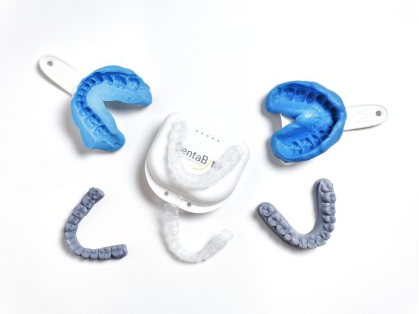 Whitening Trays With Impressions And Stroage Box Top View Whitening Trays With Impressions And Stroage Box Top View